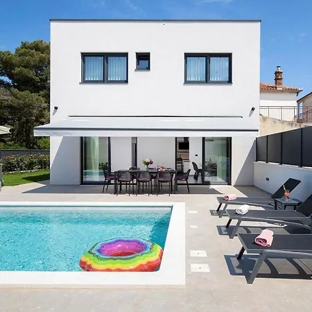 Rudina Comfortable Villa Medulin