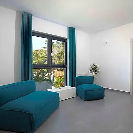 Rudina Comfortable Villa Pomer